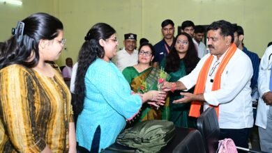 डॉक्टर बनना मंजिल नहीं, समाज की सेवा करना असली लक्ष्य – उप मुख्यमंत्री एवं कवर्धा विधायक श्री विजय शर्मा डॉक्टर बनना मंजिल नहीं, समाज की सेवा करना असली लक्ष्य – उप मुख्यमंत्री एवं कवर्धा विधायक श्री विजय शर्मा