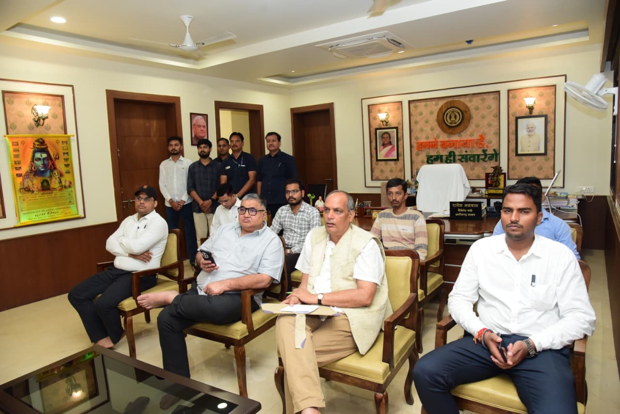मन की बात’ में गूंजा छत्तीसगढ़ का ‘हर घर मुनगा-घर-घर मुनगा’ अभियान मन की बात’ में गूंजा छत्तीसगढ़ का ‘हर घर मुनगा-घर-घर मुनगा’ अभियान