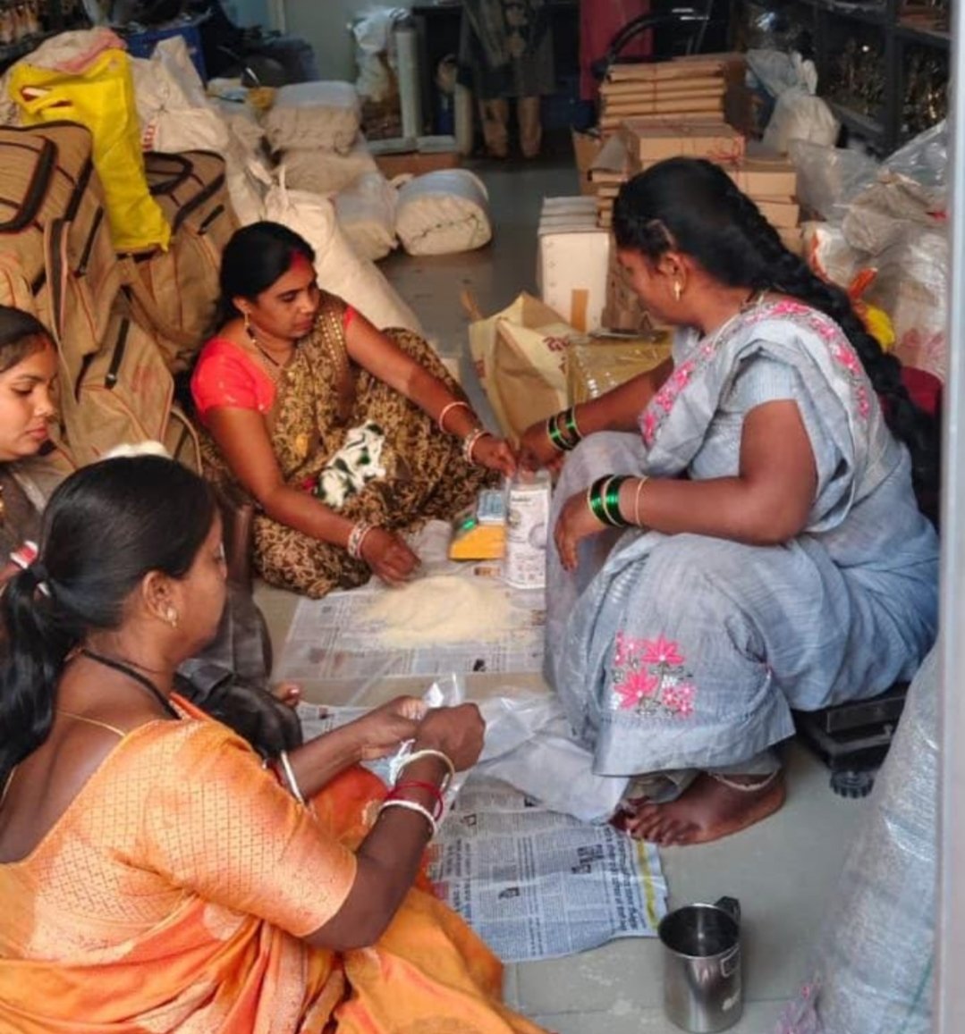 खेत से टोक्यो तक महकी नगरी दुबराज: महिला शक्ति ने गढ़ी वैश्विक सफलता की नई इबारत खेत से टोक्यो तक महकी नगरी दुबराज: महिला शक्ति ने गढ़ी वैश्विक सफलता की नई इबारत