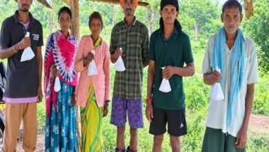 तसर रेशम उत्पादन से ग्रामीणों को मिल रहे आय के नए अवसर
