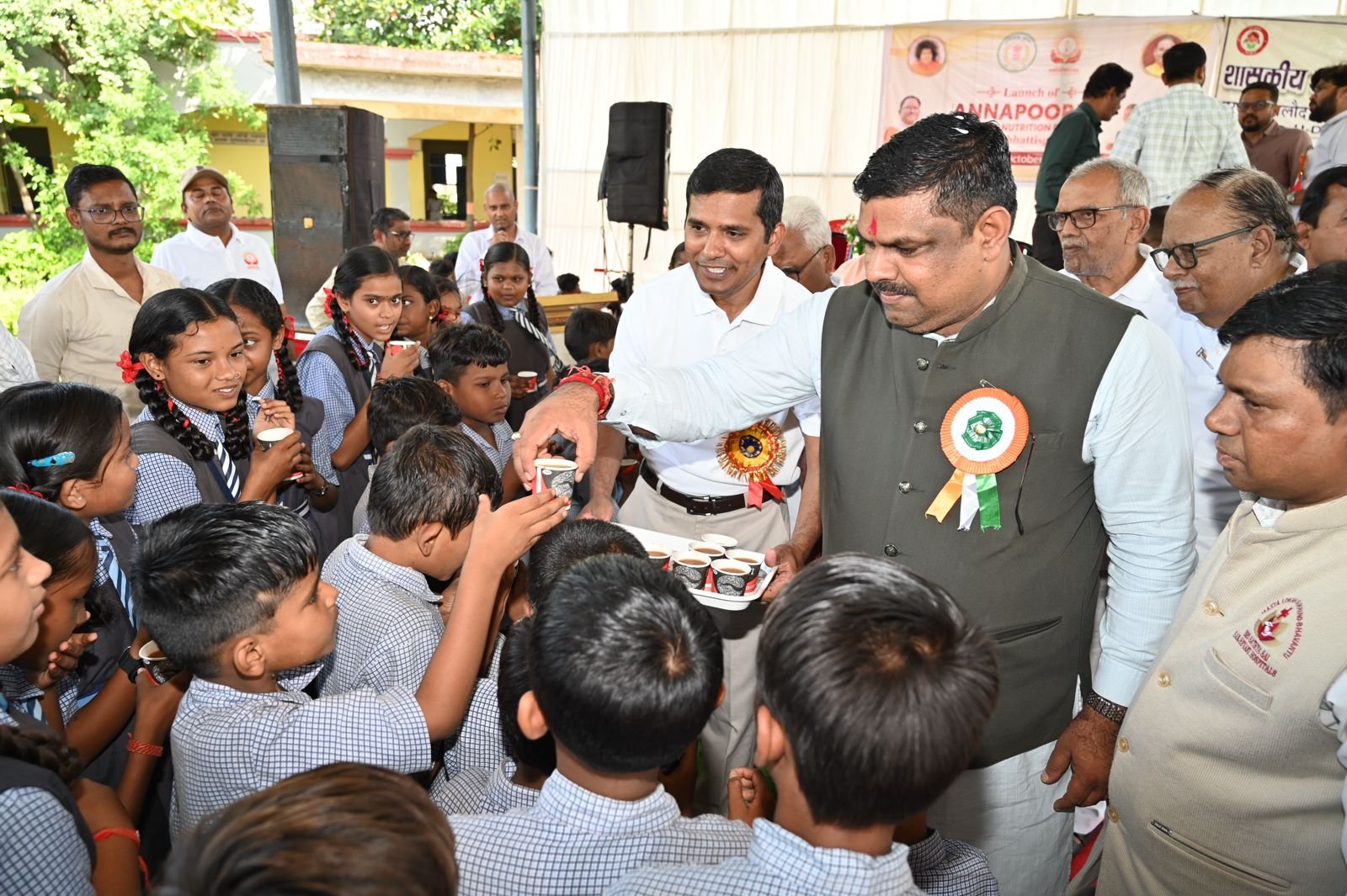 शिक्षा मंत्री श्री गजेन्द्र यादव ने स्कूलों में साईंश्योर न्यूट्रिशन पायलट प्रोजेक्ट का किया शुभारंभ शिक्षा मंत्री श्री गजेन्द्र यादव ने स्कूलों में साईंश्योर न्यूट्रिशन पायलट प्रोजेक्ट का किया शुभारंभ