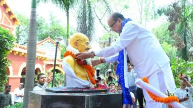 नशा मुक्त भारत के संकल्प के साथ राज्यपाल डेका ने की पदयात्रा