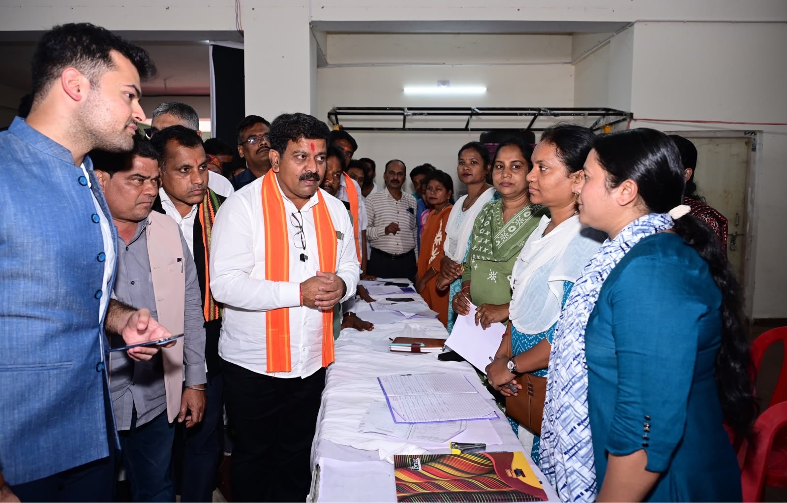 बस्तर अंचल नक्सली हिंसा के दौर से बाहर निकलकर विकास की नई दिशा में अग्रसर – मुख्यमंत्री श्री विष्णु देव साय बस्तर अंचल नक्सली हिंसा के दौर से बाहर निकलकर विकास की नई दिशा में अग्रसर – मुख्यमंत्री श्री विष्णु देव साय