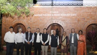 बस्तर में पुनर्वास और स्वावलंबन की मिसाल बना ‘पण्डुम कैफ़े’, केंद्रीय सहकारिता सचिव ने की सराहना बस्तर में पुनर्वास और स्वावलंबन की मिसाल बना ‘पण्डुम कैफ़े’, केंद्रीय सहकारिता सचिव ने की सराहना