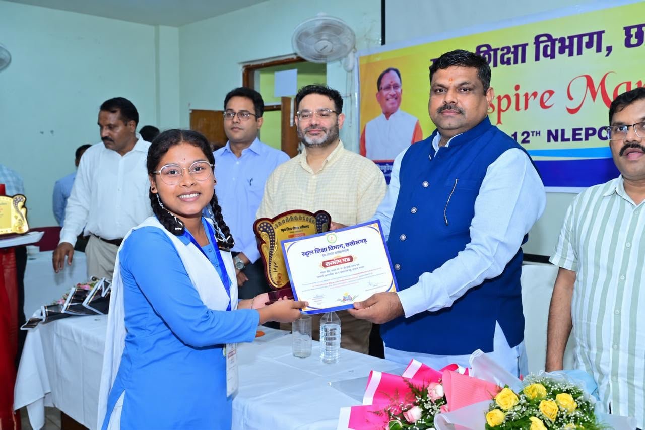 इंस्पायर अवार्ड योजना से बच्चों में नवाचार और वैज्ञानिक सोच को मिल रहा प्रोत्साहन – शिक्षा मंत्री श्री गजेन्द्र यादव इंस्पायर अवार्ड योजना से बच्चों में नवाचार और वैज्ञानिक सोच को मिल रहा प्रोत्साहन – शिक्षा मंत्री श्री गजेन्द्र यादव