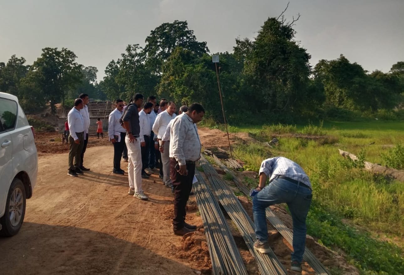 बरसात के बाद निर्माण कार्यों को मिली रफ्तार, गुणवत्ता और समय-सीमा पर जोर
