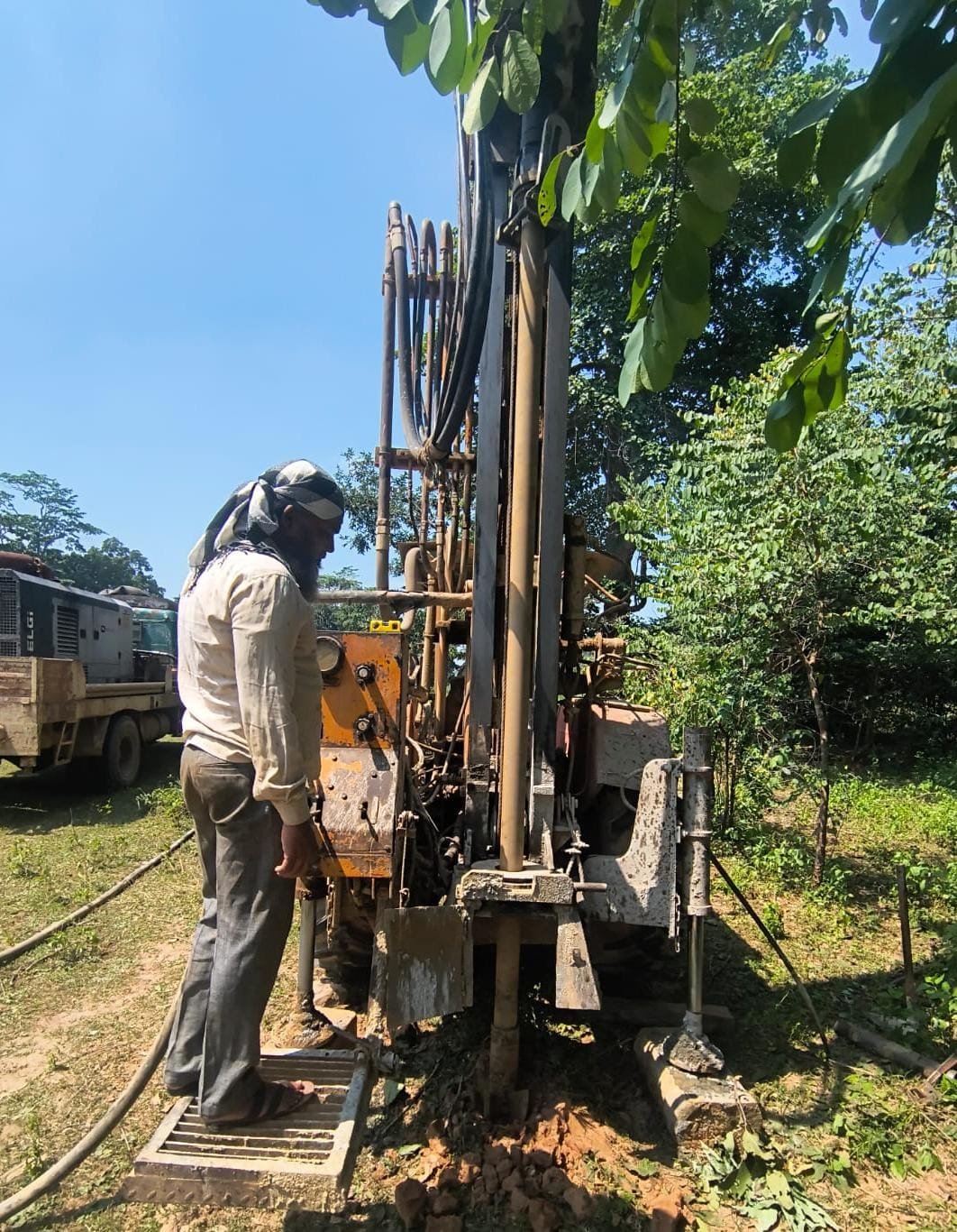 नारायणपुर के दूरस्थ गांव बागझर में नलकूप खनन पूरा, अब हर घर तक पहुंचेगा साफ पानी नारायणपुर के दूरस्थ गांव बागझर में नलकूप खनन पूरा, अब हर घर तक पहुंचेगा साफ पानी