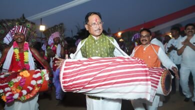 आदिवासी समाज का इतिहास गौरवशाली, हमारी संस्कृति और प्रकृति संरक्षण की परंपरा पूरे देश के लिए प्रेरणा : मुख्यमंत्री श्री विष्णु देव साय आदिवासी समाज का इतिहास गौरवशाली, हमारी संस्कृति और प्रकृति संरक्षण की परंपरा पूरे देश के लिए प्रेरणा : मुख्यमंत्री श्री विष्णु देव साय