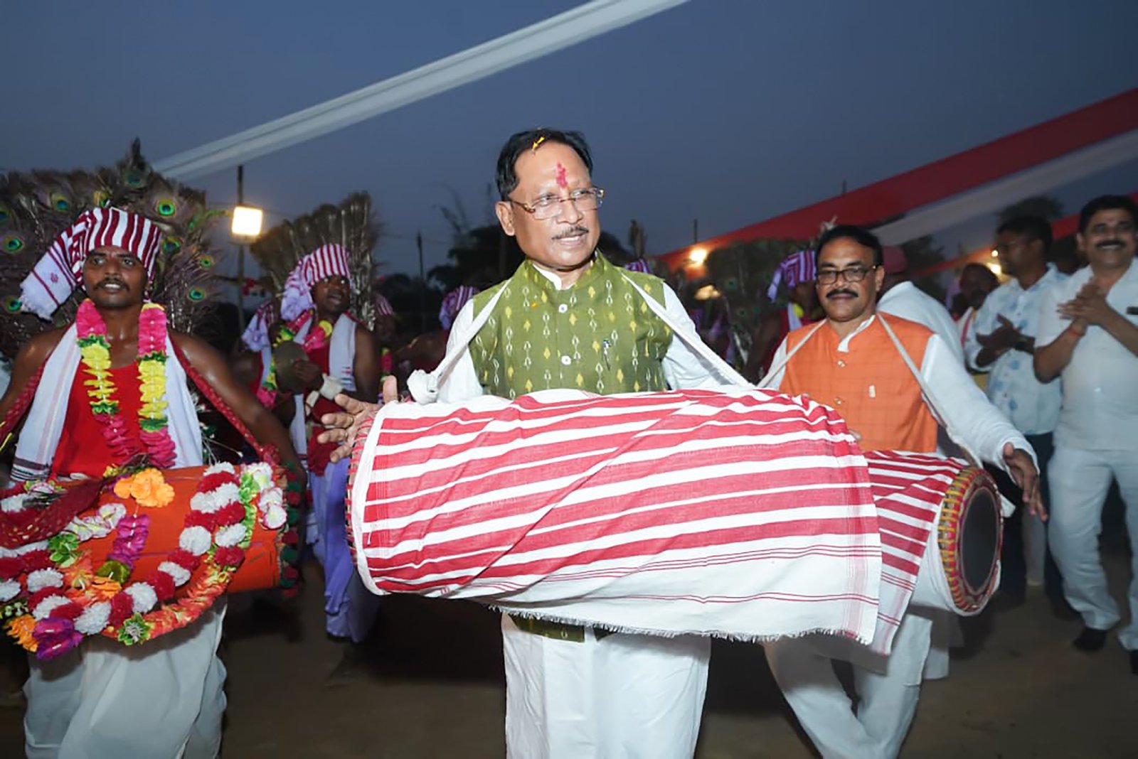 आदिवासी समाज का इतिहास गौरवशाली, हमारी संस्कृति और प्रकृति संरक्षण की परंपरा पूरे देश के लिए प्रेरणा : मुख्यमंत्री श्री विष्णु देव साय