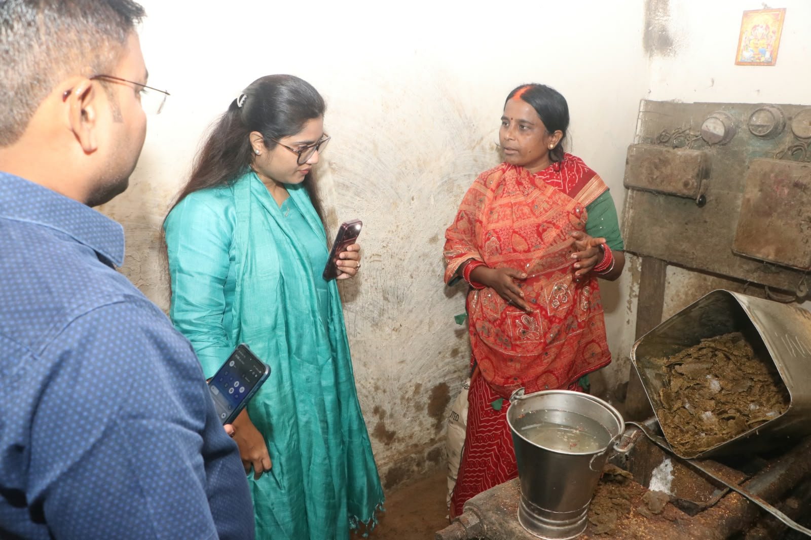 स्वरोजगार से आत्मनिर्भरता की राह पर ग्रामीण महिलाएं स्वरोजगार से आत्मनिर्भरता की राह पर ग्रामीण महिलाएं