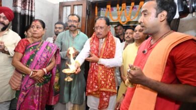 मुख्यमंत्री श्री विष्णु देव साय ने मां काली और मां दुर्गा की पूजा-अर्चना कर प्रदेश की सुख-समृद्धि की कामना की मुख्यमंत्री श्री विष्णु देव साय ने मां काली और मां दुर्गा की पूजा-अर्चना कर प्रदेश की सुख-समृद्धि की कामना की