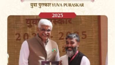 छत्तीसगढ़ की कला प्रतिभाओं ने राष्ट्रीय मंच पर लहराया परचम, केंद्रीय मंत्री श्री गजेन्द्र सिंह शेखावत ने जशपुर के डॉ. आनन्द पाण्डेय और सारंगढ़ के श्री घनश्याम साहू को किया सम्मानित