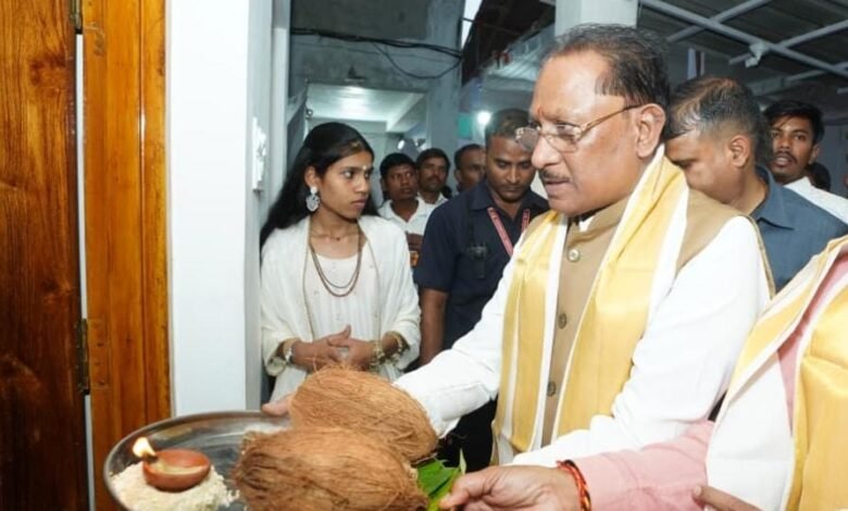 बाबा गुरु घासीदास जी के सत्य, अहिंसा और सामाजिक समरसता के मार्ग पर आगे बढ़ रही प्रदेश सरकार : मुख्यमंत्री श्री विष्णु देव साय
