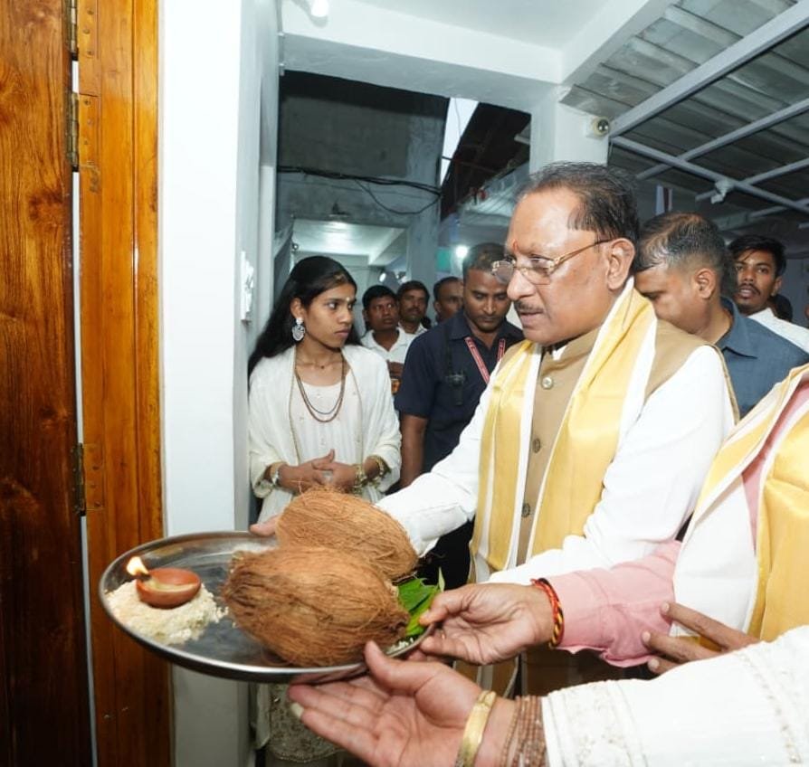 बाबा गुरु घासीदास जी के सत्य, अहिंसा और सामाजिक समरसता के मार्ग पर आगे बढ़ रही प्रदेश सरकार : मुख्यमंत्री श्री विष्णु देव साय बाबा गुरु घासीदास जी के सत्य, अहिंसा और सामाजिक समरसता के मार्ग पर आगे बढ़ रही प्रदेश सरकार : मुख्यमंत्री श्री विष्णु देव साय