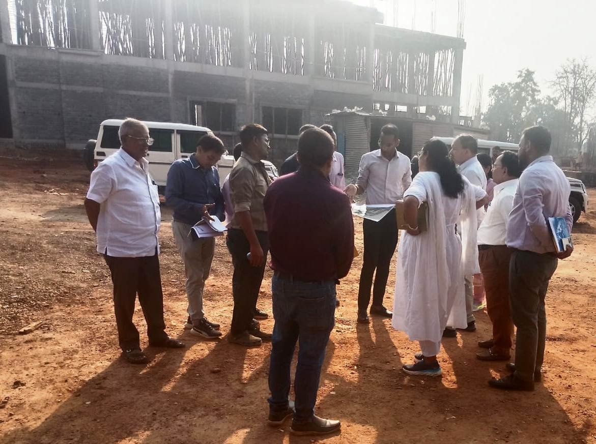 लोक निर्माण विभाग के सचिव ने निर्माणाधीन संयुक्त जिला कार्यालय भवन और पीडब्लूडी आवासीय परिसर का किया निरीक्षण लोक निर्माण विभाग के सचिव ने निर्माणाधीन संयुक्त जिला कार्यालय भवन और पीडब्लूडी आवासीय परिसर का किया निरीक्षण