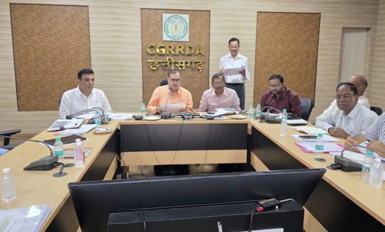बस्तर के दूरस्थ और नक्सल प्रभावित रहे क्षेत्रों में सड़क निर्माण को सर्वोच्च प्राथमिकता दें – सचिव श्री भीम सिंह बस्तर के दूरस्थ और नक्सल प्रभावित रहे क्षेत्रों में सड़क निर्माण को सर्वोच्च प्राथमिकता दें – सचिव श्री भीम सिंह